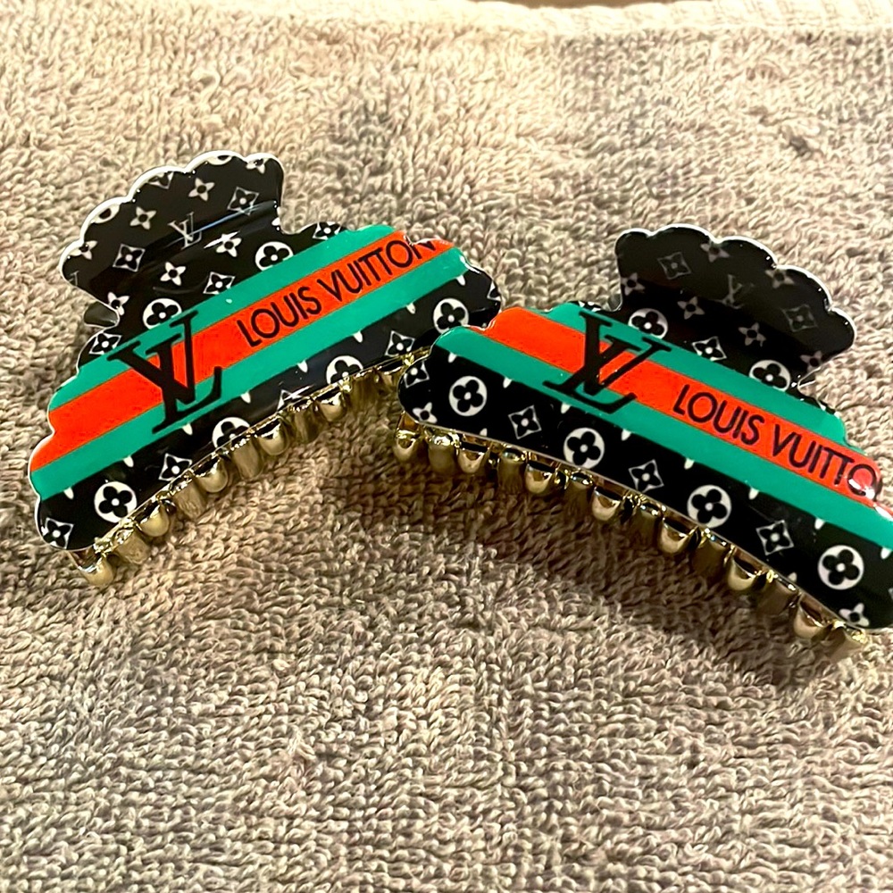 2 piece LV claw clips